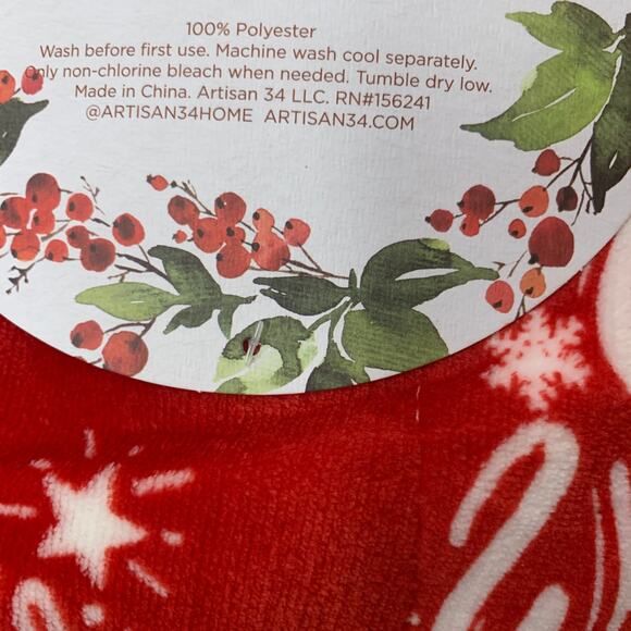 Holly Loft Christmas Holiday Plush Sherpa Throw Blanket Red Joy to the World NEW - Picture 10 of 10